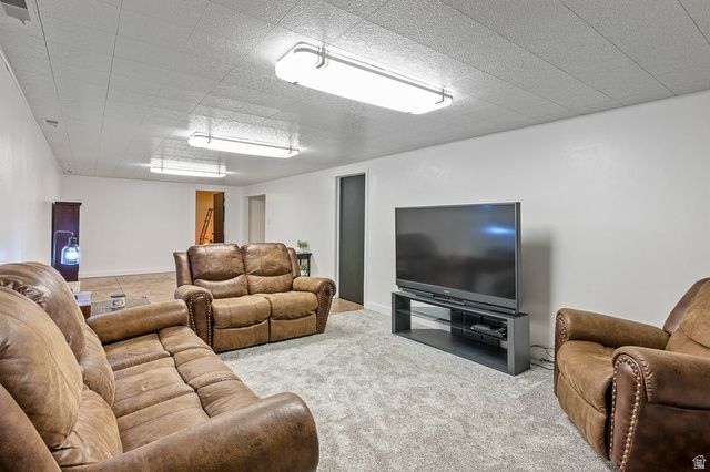 1541 E BLACKHAWK DR, Pleasant Grove, UT 84062