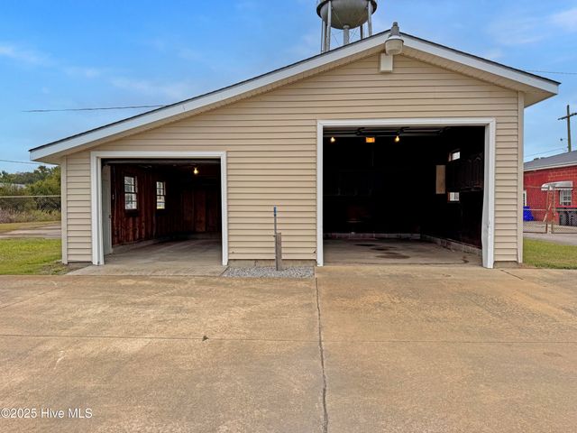 195 Winfall Boulevard, Hertford, NC 27944