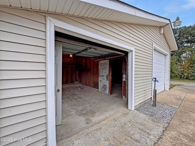 195 Winfall Boulevard, Hertford, NC 27944