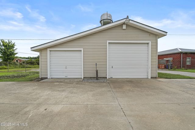 195 Winfall Boulevard, Hertford, NC 27944