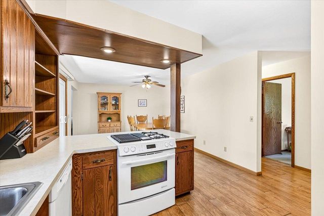 6 Stacy Lane, Madison, WI 53716