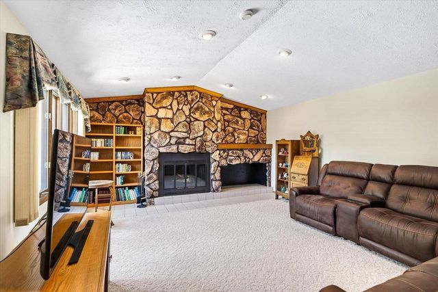 6 Stacy Lane, Madison, WI 53716