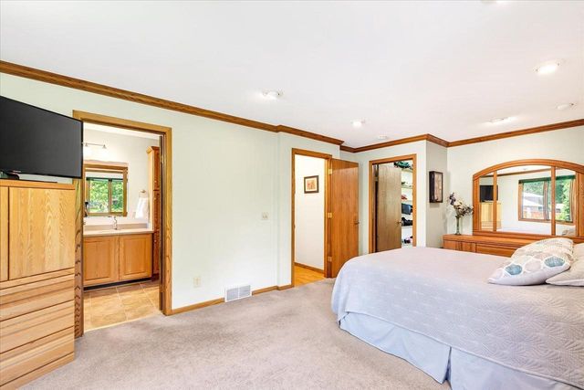 6 Stacy Lane, Madison, WI 53716