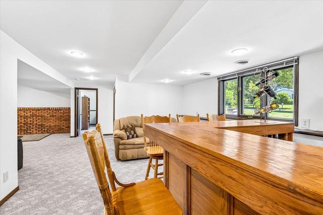 6 Stacy Lane, Madison, WI 53716