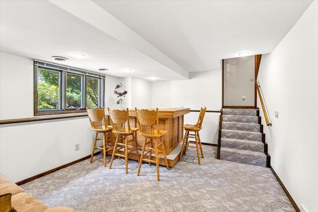 6 Stacy Lane, Madison, WI 53716