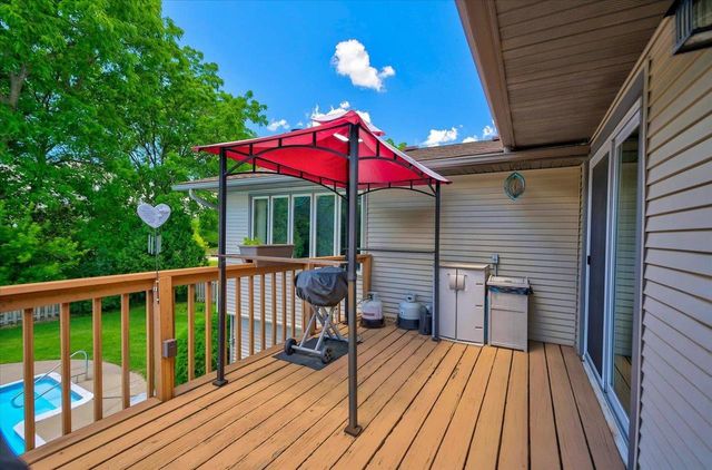 6 Stacy Lane, Madison, WI 53716