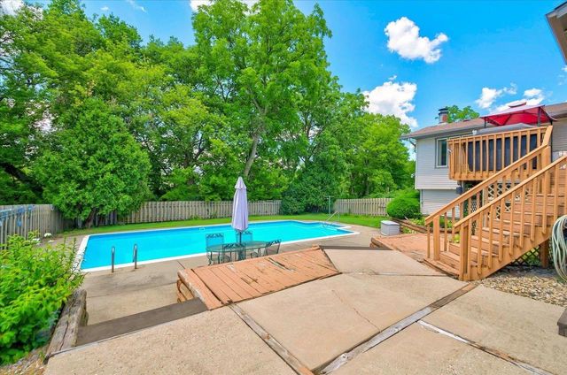 6 Stacy Lane, Madison, WI 53716