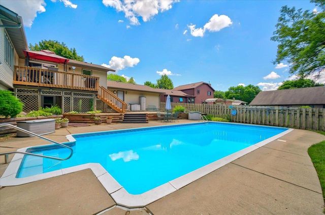 6 Stacy Lane, Madison, WI 53716