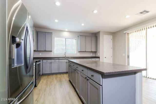 25918 N DESERT MESA Drive, Surprise, AZ 85387