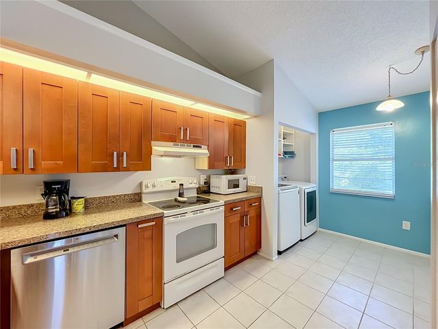645 LAUREL OAK LANE 201, Altamonte Springs, FL 32701