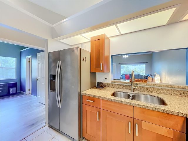 645 LAUREL OAK LANE 201, Altamonte Springs, FL 32701