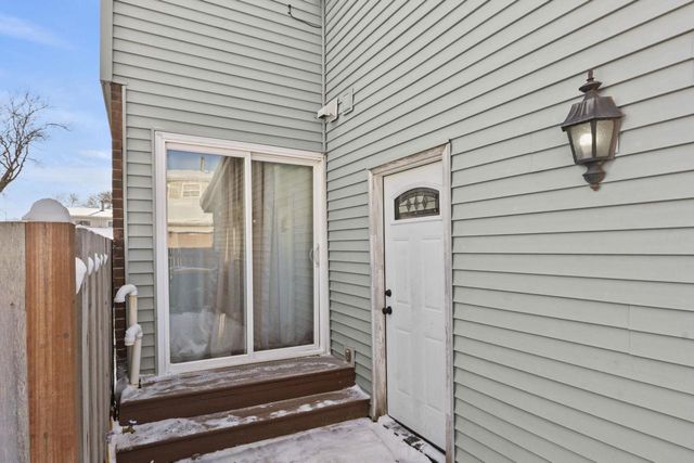 218 Grand Canyon Drive, Madison, WI 53705