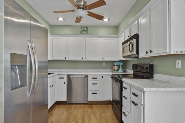 218 Grand Canyon Drive, Madison, WI 53705