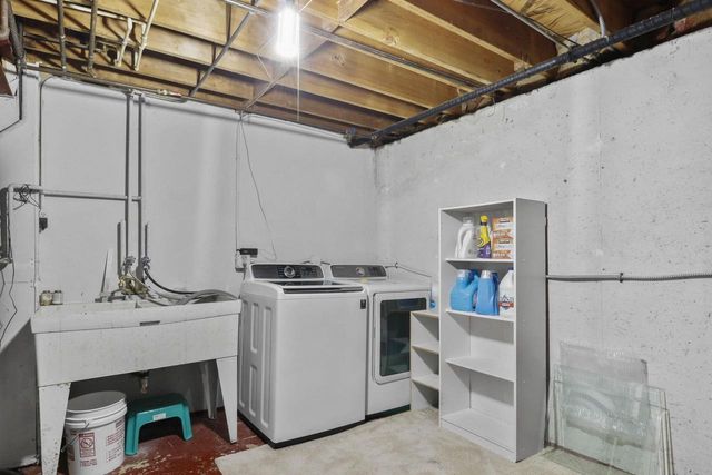 218 Grand Canyon Drive, Madison, WI 53705