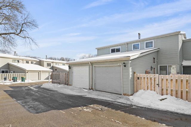 218 Grand Canyon Drive, Madison, WI 53705
