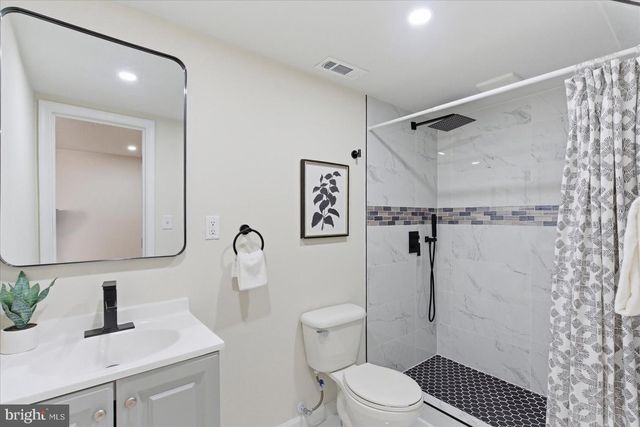 21 KINTORE CT, Parkville, MD 21234