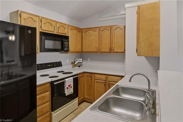 134 Rivertree Lane, Winston-salem, NC 27103