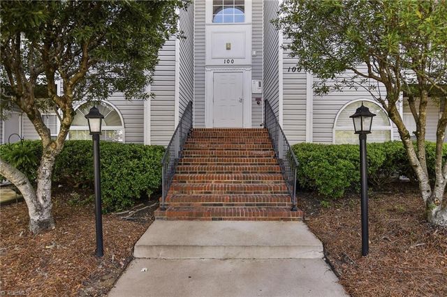 134 Rivertree Lane, Winston-salem, NC 27103
