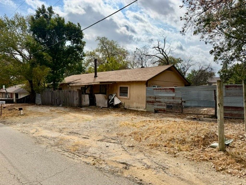 604 Moseley Street, Lake Dallas, TX 75065 — photo 4