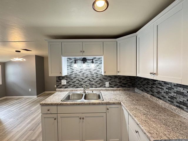 803 DEMAREST AVENUE, Waupaca, WI 54981