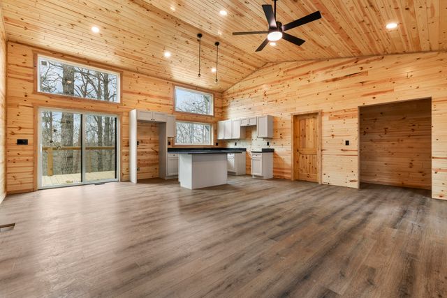 266 Blossom Way, Zoe, KY 41397