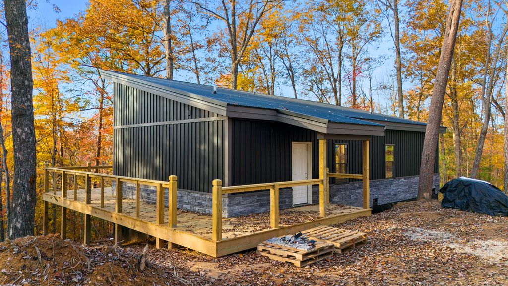 266 Blossom Way, Zoe, KY 41397