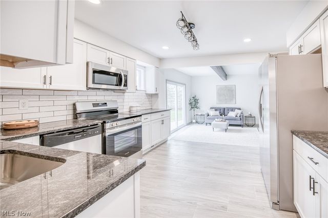 30825 Miller Avenue, Willoughby Hills, OH 44092