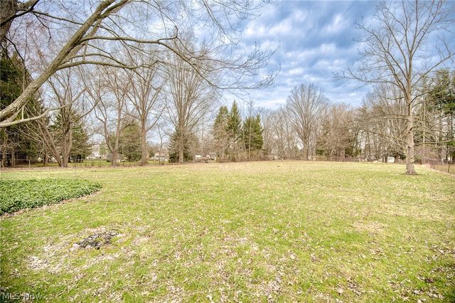 30825 Miller Avenue, Willoughby Hills, OH 44092