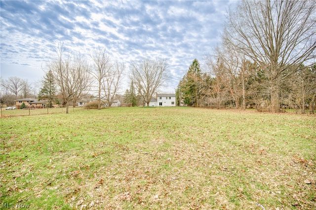 30825 Miller Avenue, Willoughby Hills, OH 44092