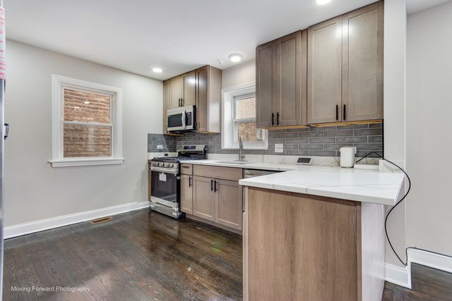 9432 S Bishop Street, Chicago, IL 60620