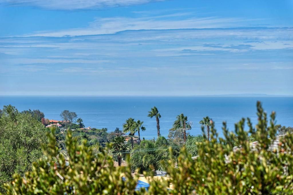 6381 Castejon, La Jolla, CA 92037 — photo 3