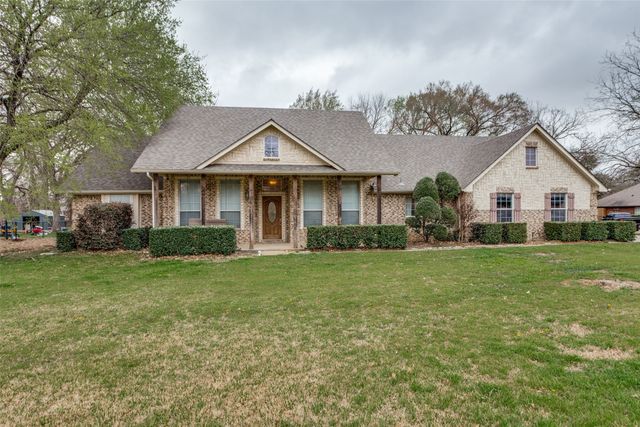 217 Woodbine Drive, Burleson, TX 76028