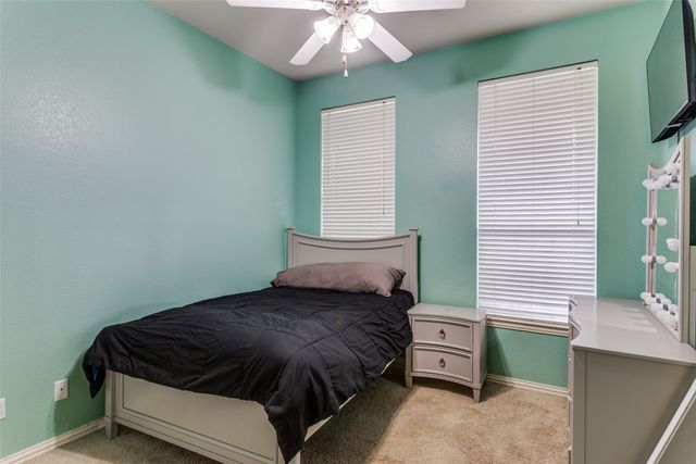 217 Woodbine Drive, Burleson, TX 76028