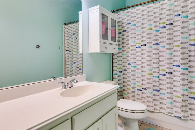 217 Woodbine Drive, Burleson, TX 76028