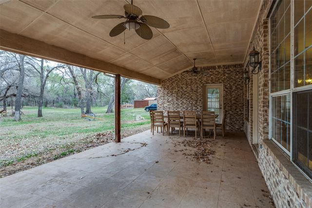 217 Woodbine Drive, Burleson, TX 76028