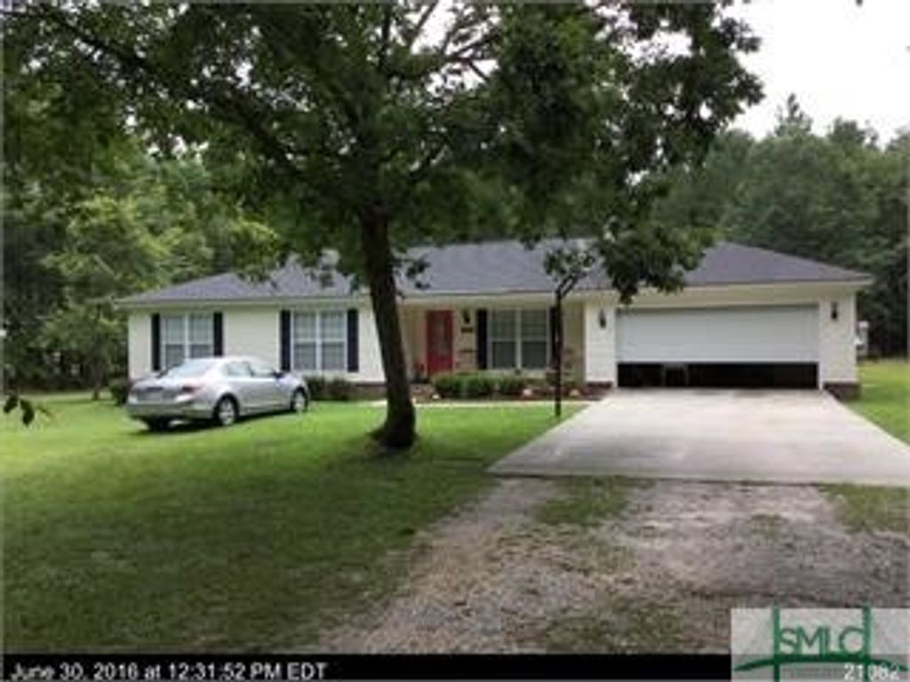 Image 2 of property listing at 1879 Old Augusta Road, Rincon, GA 31326