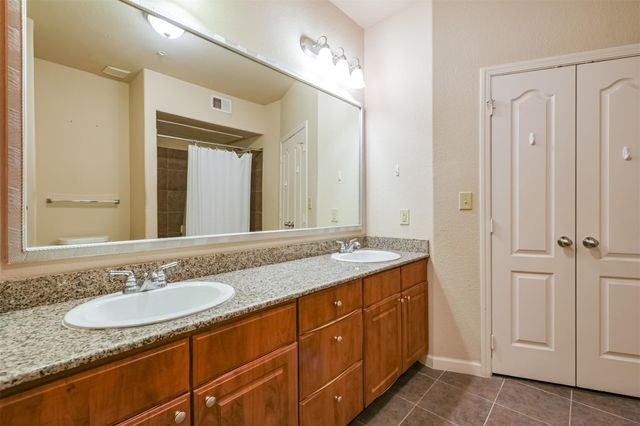 1711 Old Spanish Trail 137, Houston, TX 77054