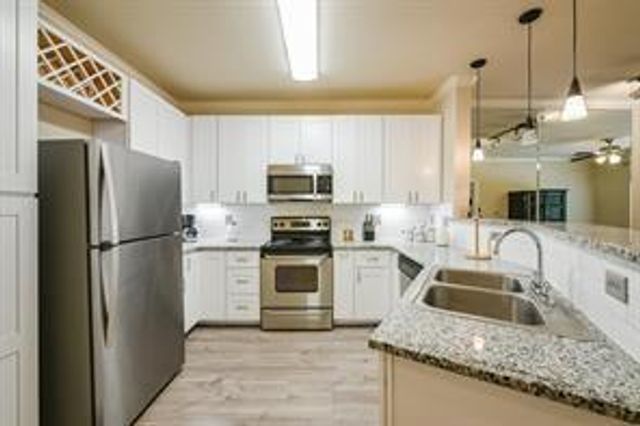 1711 Old Spanish Trail 137, Houston, TX 77054