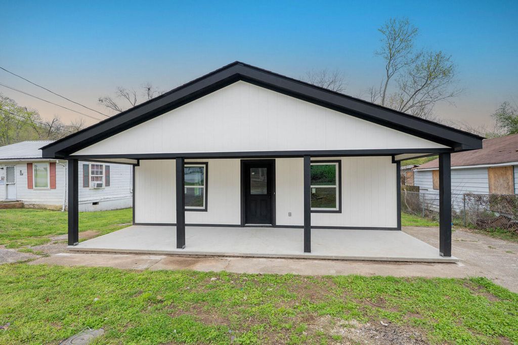 113 Hickory Street, Rossville, GA 30741