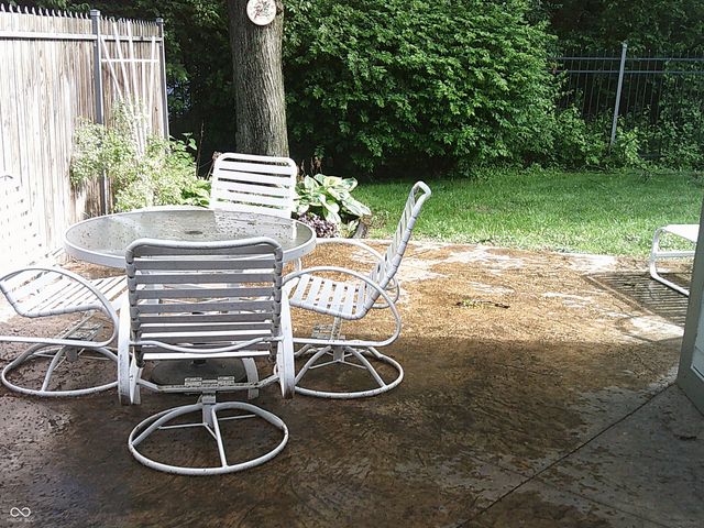 5409 Greenwillow Road, Indianapolis, IN 46226