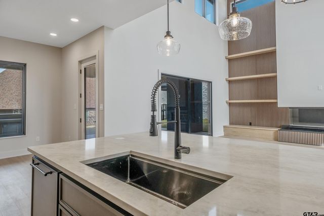 7339 Crosswater Cove, Tyler, TX 75703