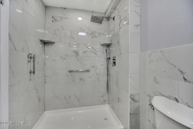 177 Amberly Drive C, Manalapan, NJ 07726