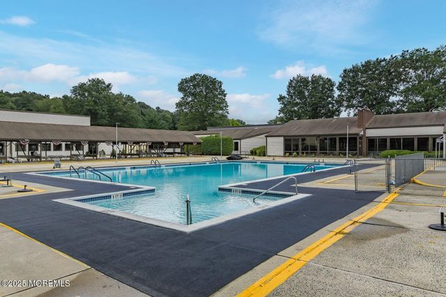 177 Amberly Drive C, Manalapan, NJ 07726