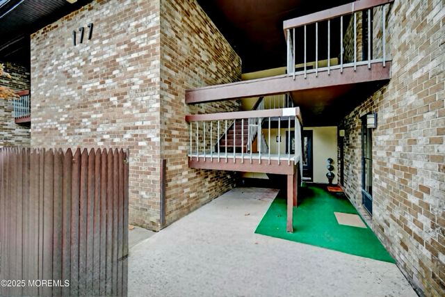 177 Amberly Drive C, Manalapan, NJ 07726