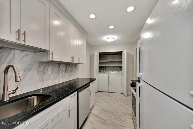 177 Amberly Drive C, Manalapan, NJ 07726