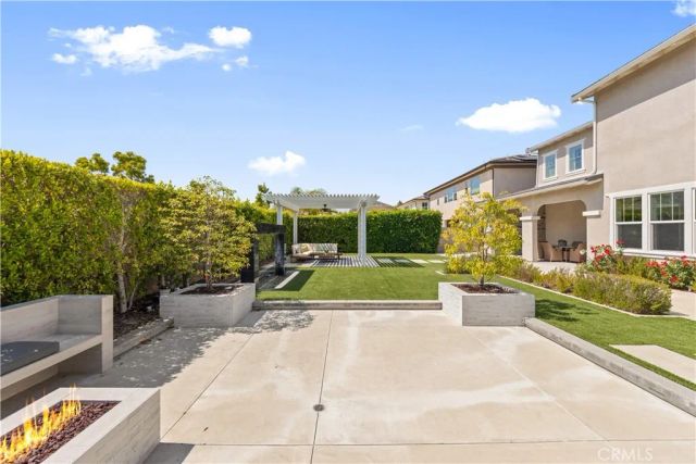 60 Harlow, Irvine, CA 92618