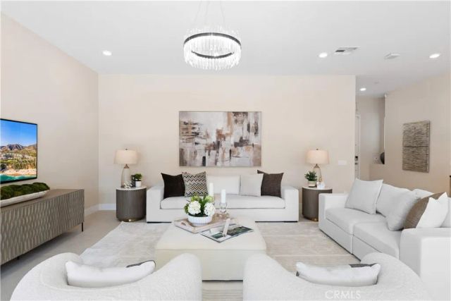 60 Harlow, Irvine, CA 92618