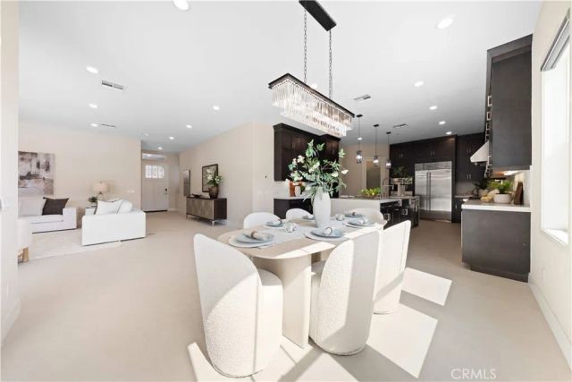 60 Harlow, Irvine, CA 92618