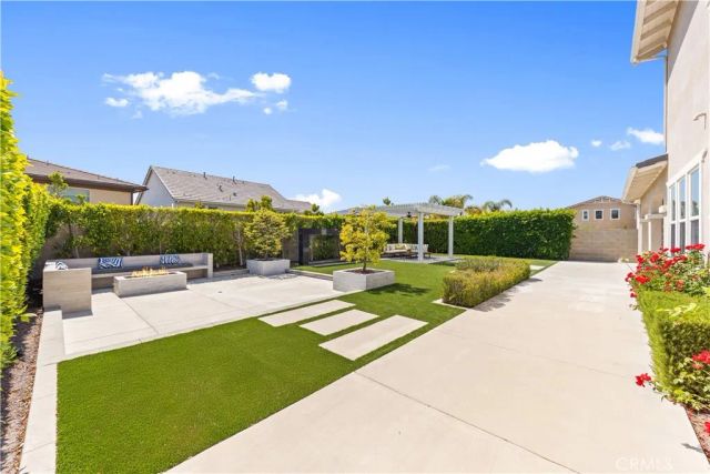 60 Harlow, Irvine, CA 92618