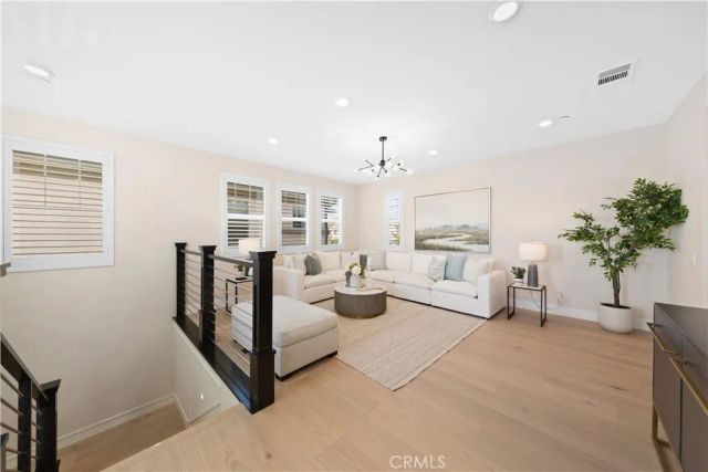 60 Harlow, Irvine, CA 92618